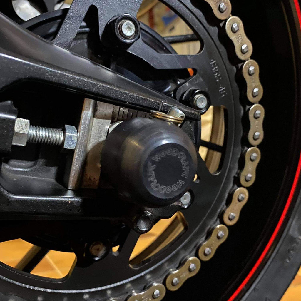 Woodcraft Rear Axle Slider Kit - Yamaha FZ-09 (2014-2018), FJ-09 (2015-2017), XSR900 (2016-2018)