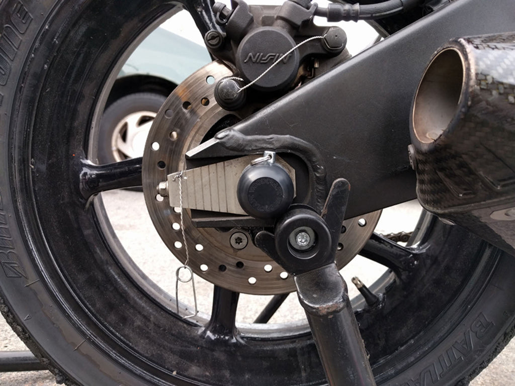 Woodcraft Rear Axle Sliders - Yamaha YZF-R6 (2003-2018), R6S (2006-2009), FZ1 (2006-2015), R9, MT-09, Honda CBR1000RR