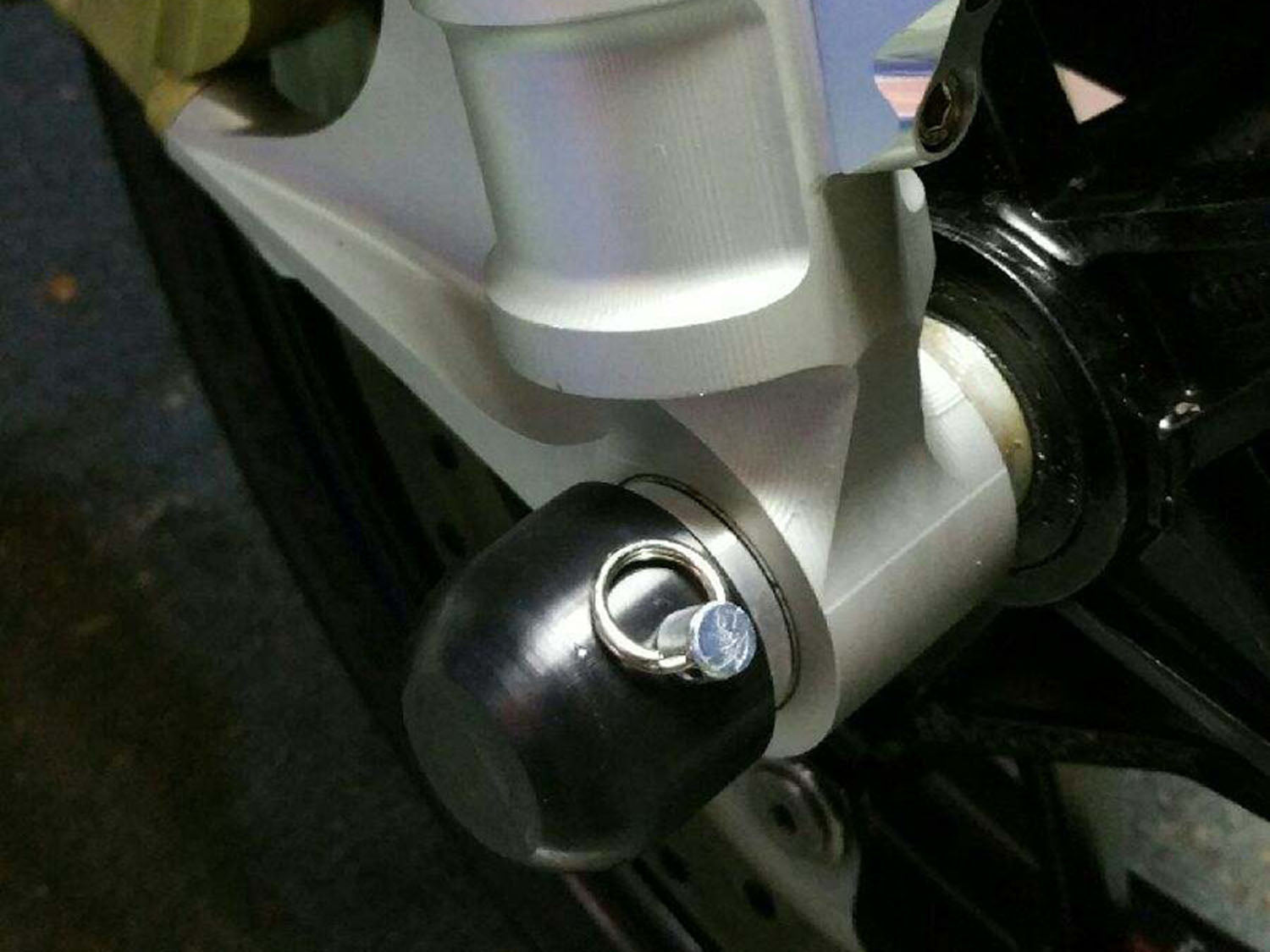 Woodcraft Front Axle Sliders - BMW S1000RR (2009-2018), S1000R (2014-2018)