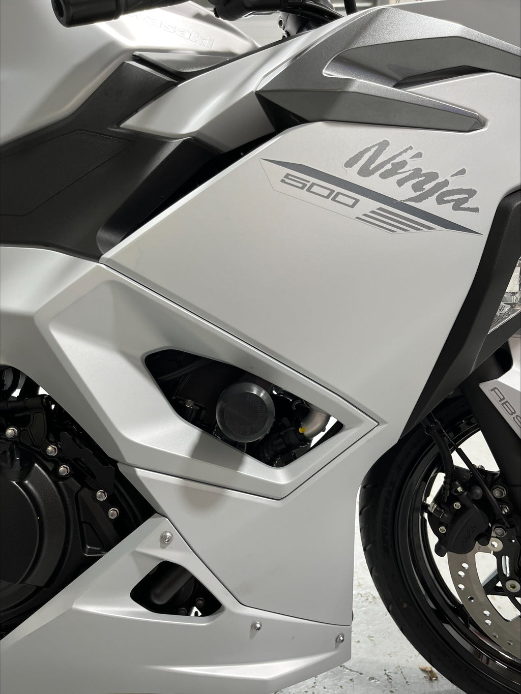Woodcraft 2018-23 Kawasaki Ninja400, 2019-23 Z400, Ninja500 Frame Slider Kit - Street (No Cut)