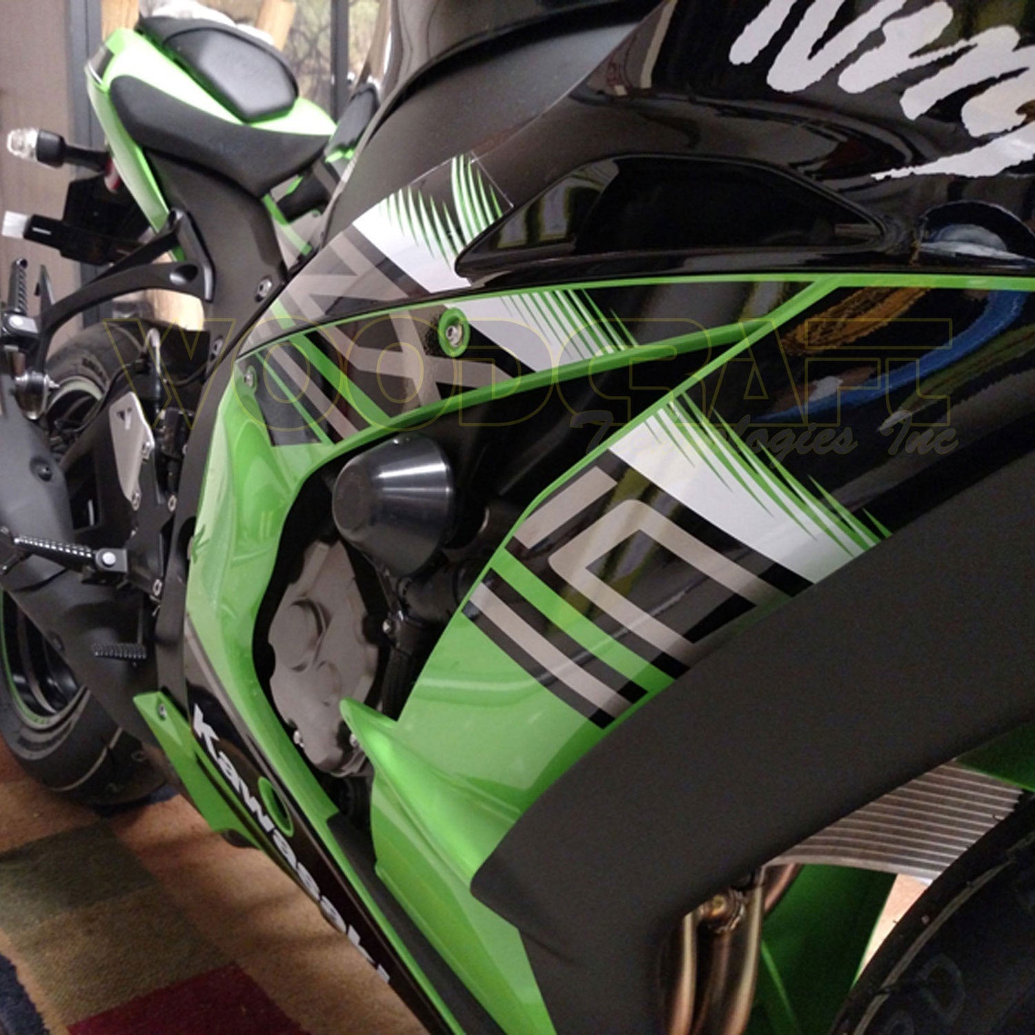 Woodcraft Kawasaki ZX10R Frame Silder Kit w/ pucks