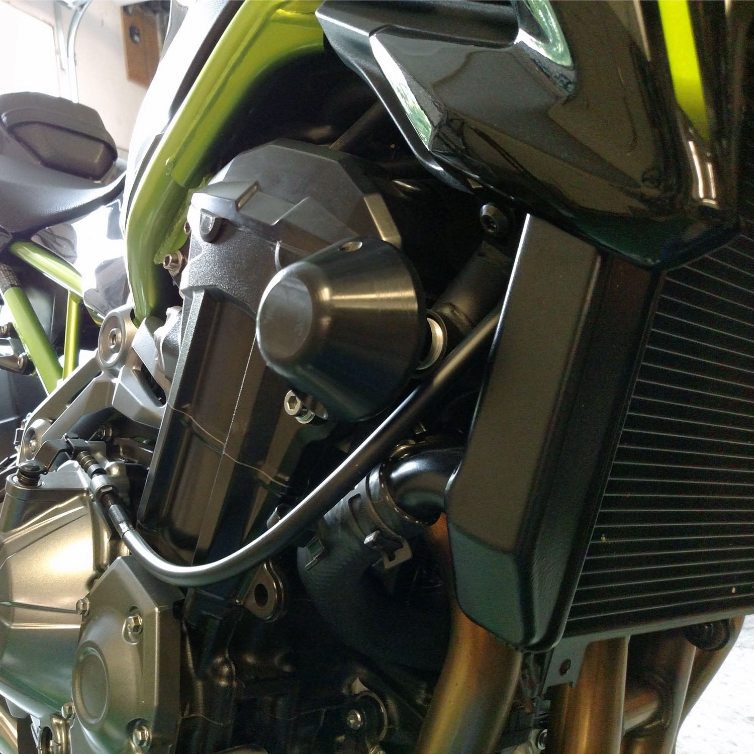 Woodcraft Kawasaki Z900 Frame Slider Kit (Includes 50-1599 pucks)