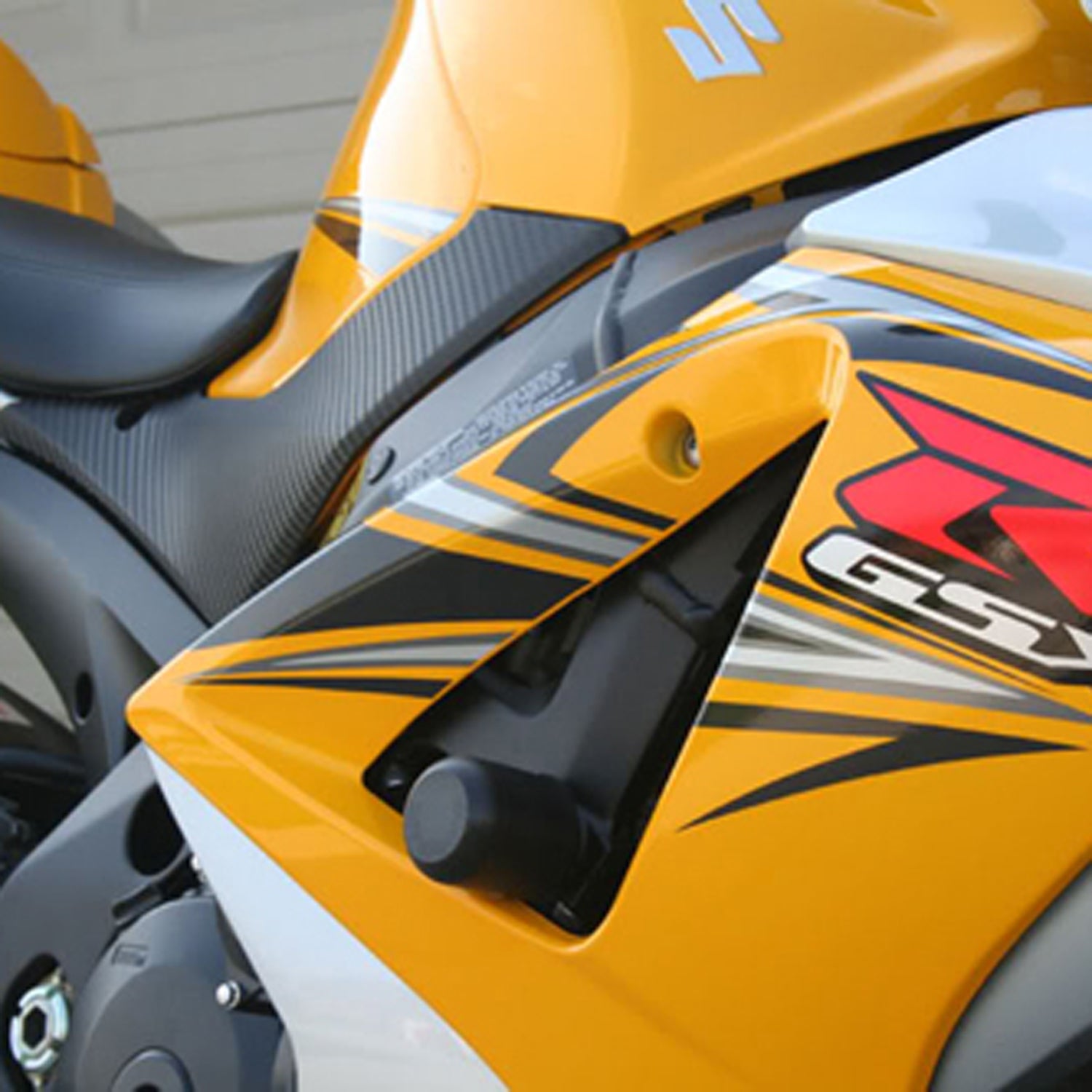 Woodcraft 2007-08 Suzuki GSXR1000 Frame Slider Kit with pucks