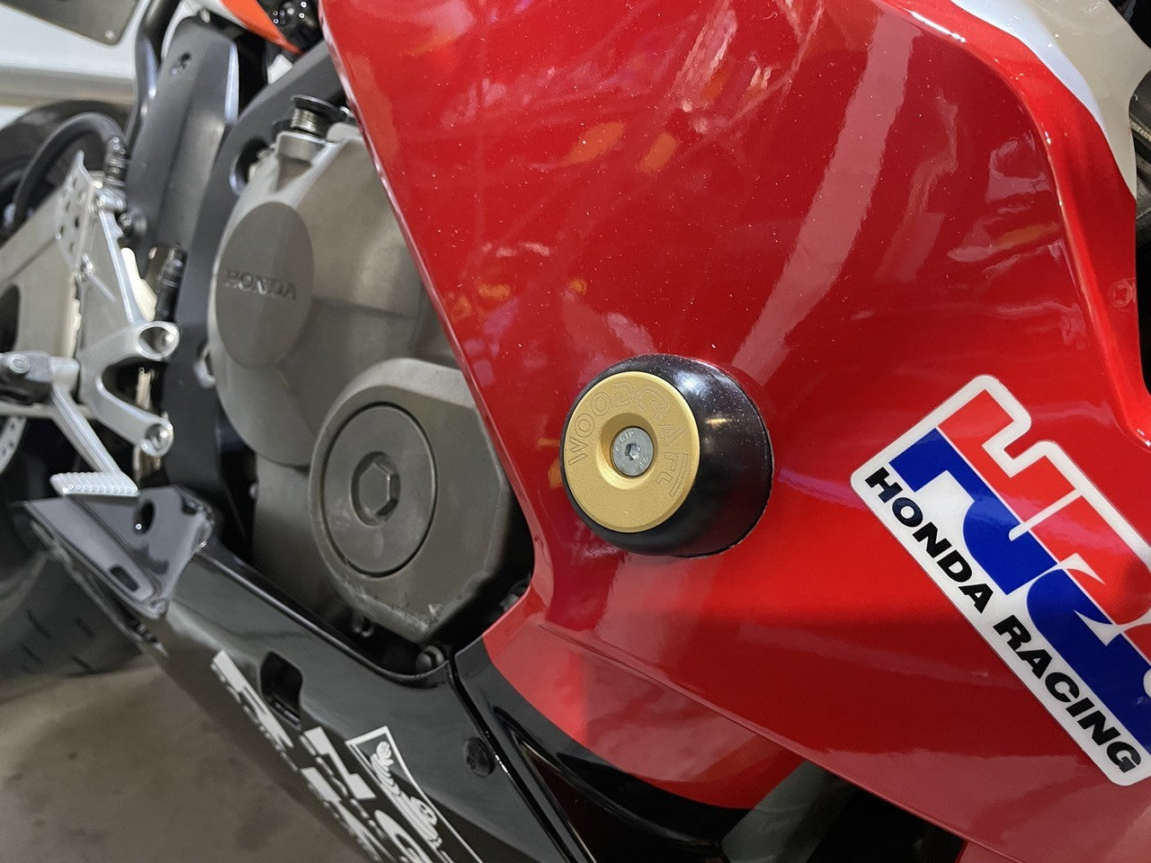 Woodcraft 2003-06 Honda CBR600RR Frame Slider Kit with pucks