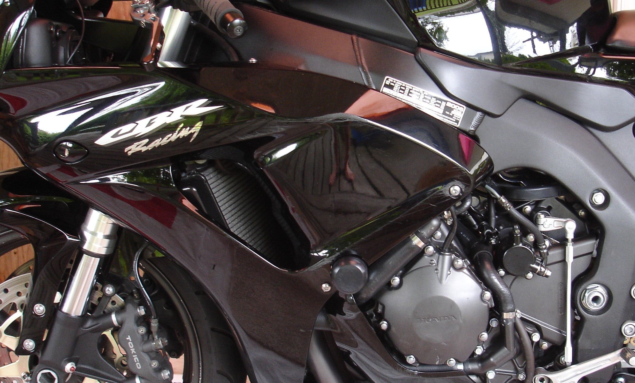 Woodcraft 2004-07 Honda CBR1000RR Frame Slider Kit with pucks