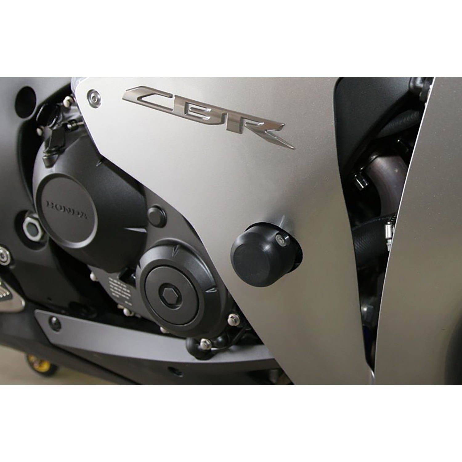 Woodcraft 2008-16 Honda CB1000R/CBR1000RR Frame Slider Kit with pucks