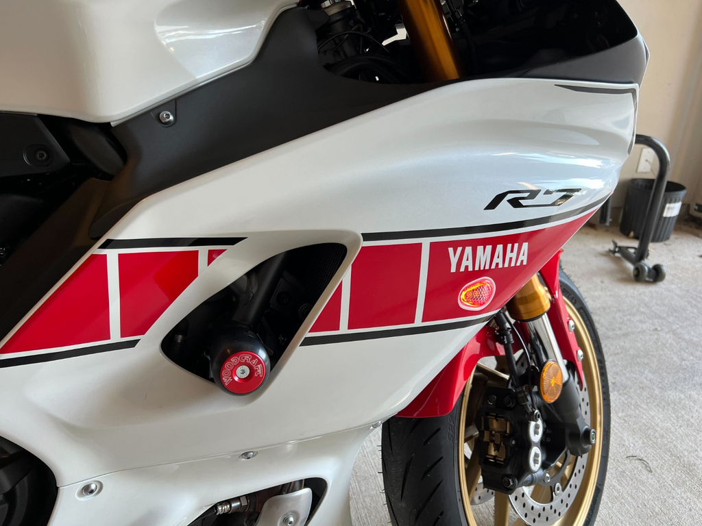 Woodcraft Yamaha FZ07/MT07/XSR700/R7 Frame Slider Kit with pucks